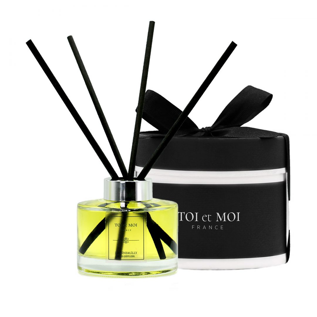 Аромадиффузор для дома с палочками